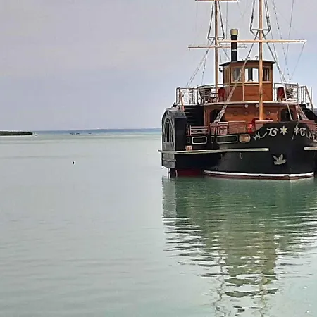 - Balaton 20230 בית נופש